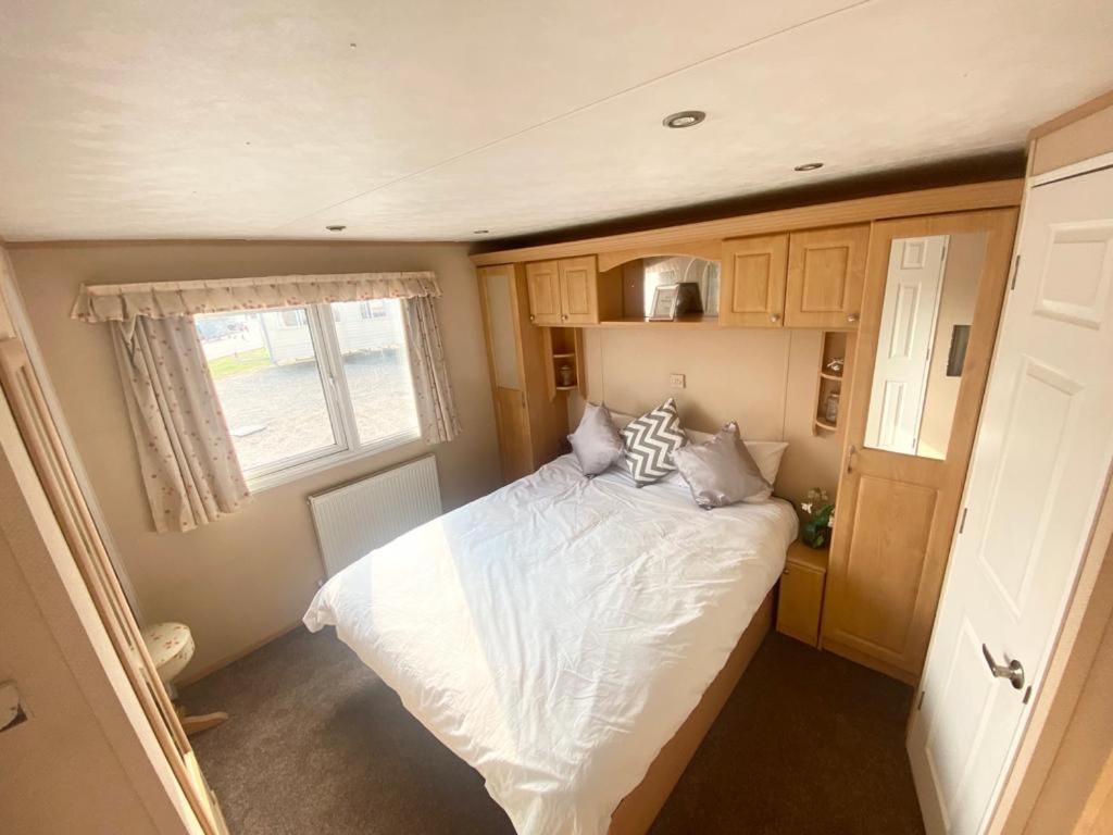Luxury 2 Bedroom 2 Bathroom Caravan-Small Sofa 1 Pers Saint Osyth Εξωτερικό φωτογραφία